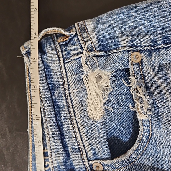American Eagle Womens Mom Straight Jean Size 4 Distressed Light Wash Preppy - Picture 8 of 10